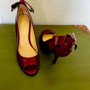 Enzo Angiolini Size 7 Red Peep Toe Bow Pumps
